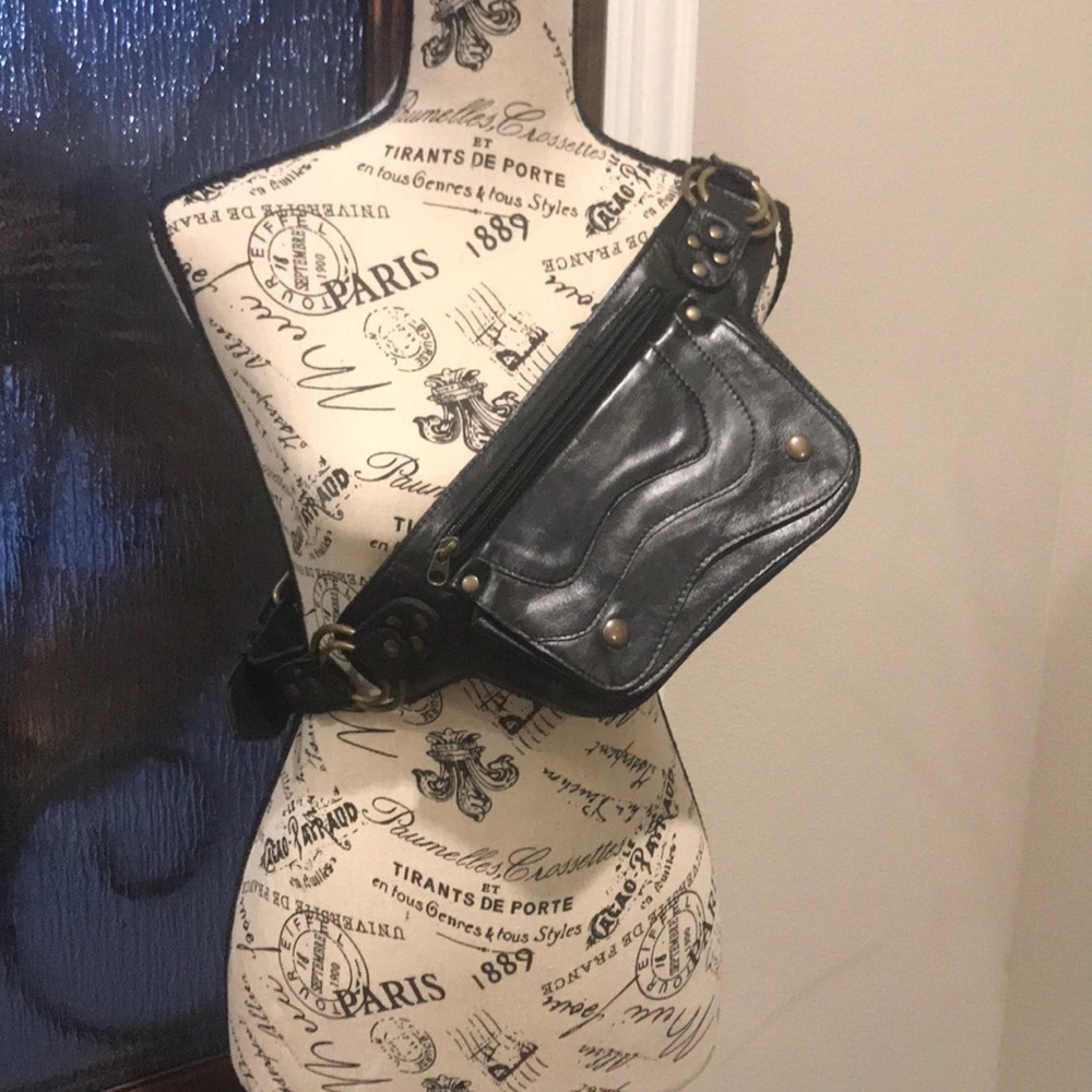 Stylish handmade leather waist pack